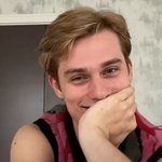 니콜라스 갈<b>리친</b> 일상 사진