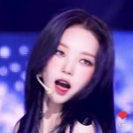 카리나 얼굴인 사람이 홍대 <b>무명</b>밴드로 공연하면