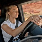 <b>존멋</b> 화보 찍은 시드니 스위니