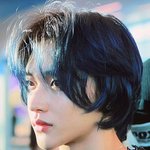 거울 보면 <b>눈앞</b>에 미술관 펼쳐질 남돌