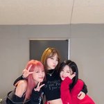 예나 채원 <b>민주</b>