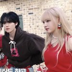 <b>리즈</b> 강민희 붙어있는거 가짜같음