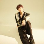 방탄 진 위버스 <b>매거진</b> 인터뷰 사진