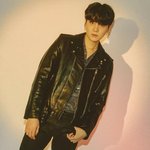 방탄 <b>슈가</b> 위버스 매거진 인터뷰 사진