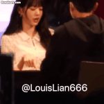 [댓글부탁해] 아이브 장원영한테 러브샷 맞는 <b>대만팬</b>