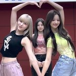 <b>릴리</b> <b>설윤</b>