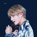 방탄 뷔 <b>윙즈</b> 파이널 콘서트