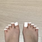 니네 살 빠지면 <b>발도</b> 빠지는 거 아냐