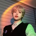 <b>미남</b> <b>테라피</b>가 절실한 수요일이잖아...