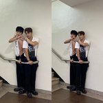 뮤뱅 포토존에서 새로운 포즈로 사진 찍는 아이돌