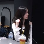 [댓글부탁해] 모니터링에 <b>집중</b>하는 아이브 장원영 얼굴 ㄷㄷㄷ