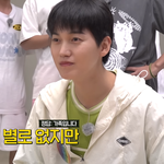 <b>티비</b>를 멀리한 것 같은 아이돌