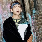 방탄 뷔 <b>봄날</b> 컨셉 포토