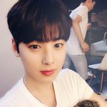 차은우 데뷔초에는 귀여움+예쁜 느낌이었네