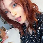 한소희처럼 톤그로 메이크업해도 예쁜 사람은