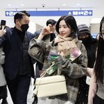 철통경호받으며 <b>입국</b>한 아이린