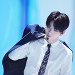 잘생긴 수빈이 얼굴이나 <b>감상</b>해