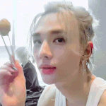 <b>현진</b>