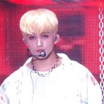 오늘 마크 금발