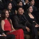 실시간 <b>청룡</b>영화상 도경수와 크리스탈 ㄷㄷ