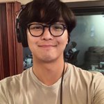 <b>연우진</b> 셀카 잘 찍지 않음?