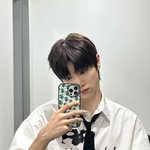 성찬 이 사진 잘생겨서 <b>저장</b>했음