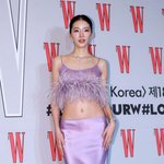 유방암 관련 <b>행사</b> 참여하는 아이린 사진