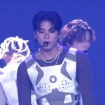 트레저 <b>박정우</b> 진짜 어깨 넓다