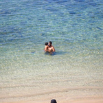 해변에 <b>놀러</b> 간 무슬림 가족