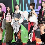 실시간 뉴진스 <b>레카</b> 단체 사진