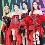 에스파 물랑<b>루즈</b> 같다