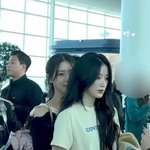 아이들 <b>슈화</b> 냉한 분위기 좋다