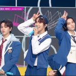 보넥도 핫써머 예쁘다 도대체 누가 <b>보라</b>한거임?