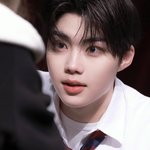 박건욱이랑 수진이랑 좀 닮긴 하지 않음..?
