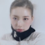 게스에서 수지 화보 <b>친필</b>싸인 증정한데여