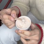 [댓글부탁해] 박건욱 아이스크림이 작은거임 <b>손</b>이 큰거임...?