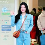 <b>청청</b>패션으로 레전드 찍은 오늘자 김유정