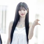 [댓글부탁해] 카리나 이 손<b>모양</b> 개신기함