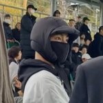 <b>입소식</b>에서 찍힌 뷔 봐봐