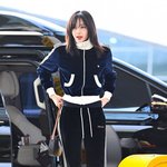 오늘자 출국한 리사 기럭지ㄹㅈㄷ