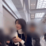 <b>리사</b>가 오늘 팬들 안아줌ㅜㅠ