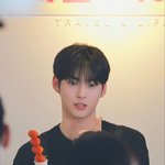 '<b>한빈</b>'이들은 어쩜 다 이렇냐 내 힘들게