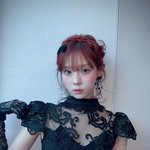 오늘자 윈터 또 따라한 김채원.jpg