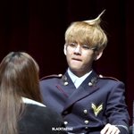 우는 팬 달래주는 방탄 뷔 <b>보셈</b> ㅈㄴ귀여워ㅋㅋㅋㅋㅋㅋㅋ