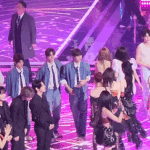 [모두드루와] 카리나가 쇼타로 팔 먼저 치고 인사함