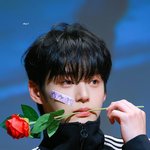 <b>김지웅</b>이게 윤종우게?