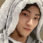 <b>포카</b> 공짜로 가질 애 있어…..?