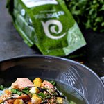 <b>쌀밥</b>에 녹차를 부어 한 숟갈