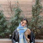 매년 눈에 들어오는 <b>아크네</b> 스튜디오 목도리.. 이쁜데 넘 비쌈....