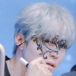 로판 표지 같은 <b>은발</b> 이동욱 (팬싸현장)